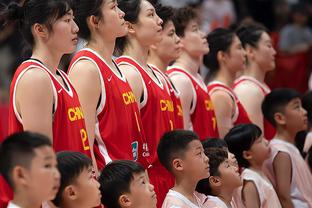 韩国2-1反超日本！曹永旭冷静推射破门，韩国全队激情相拥庆祝